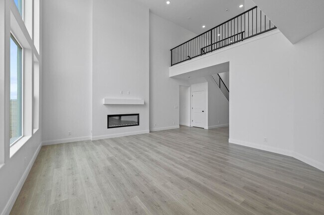 Photo - 646 Grn Mountain Dr