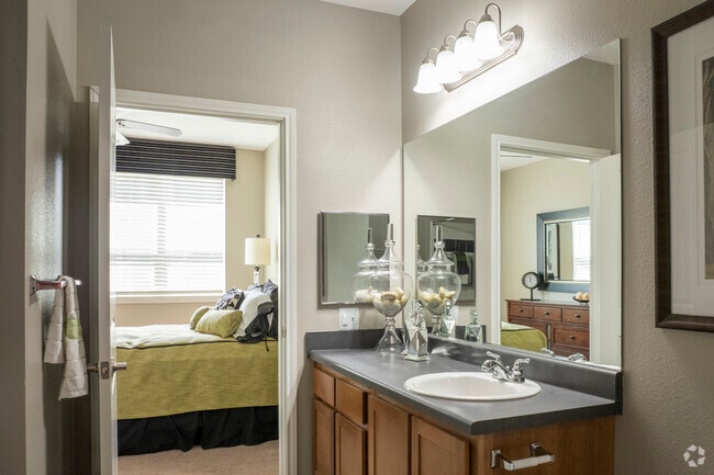 Master Bathroom - 2BR, 2BA - 1002SF