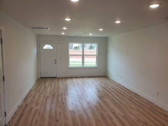 Photo - 1205 Nedra Dr Unidad A