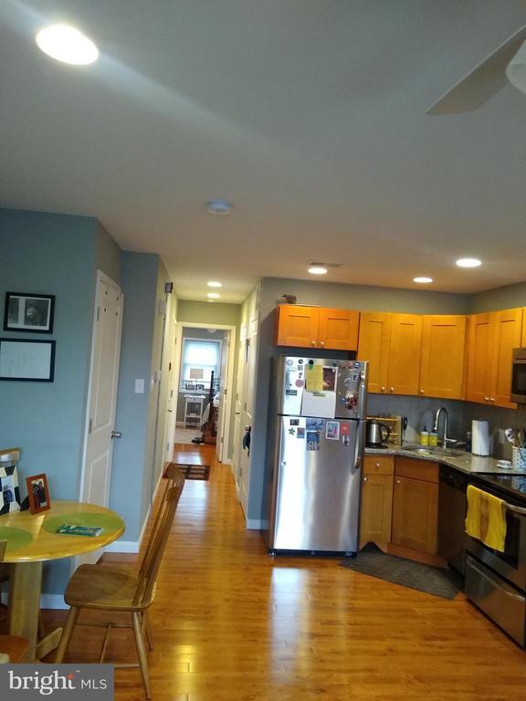 Photo - 2209 Carpenter St Unidad 3
