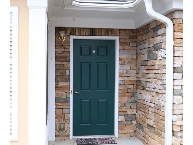 Photo - 3204 Village Ln