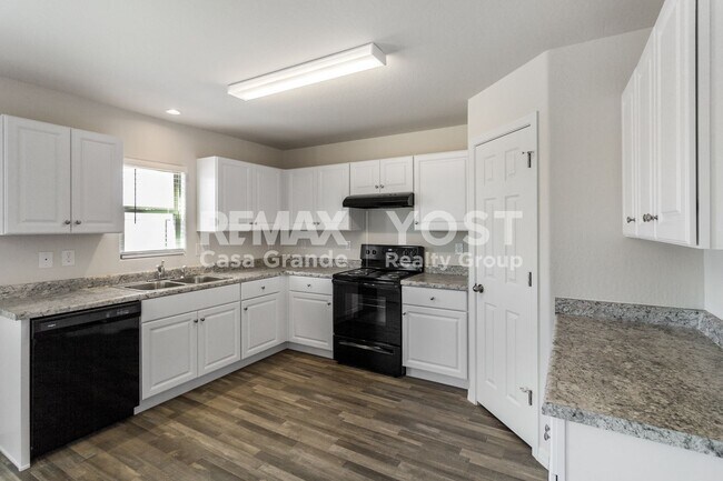 Photo - Spacious Two-Story Home with Den & Private Backyard