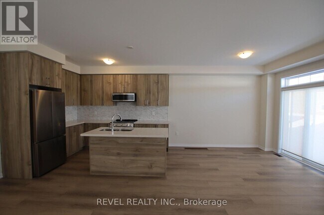 Photo - 1372 Canfield St