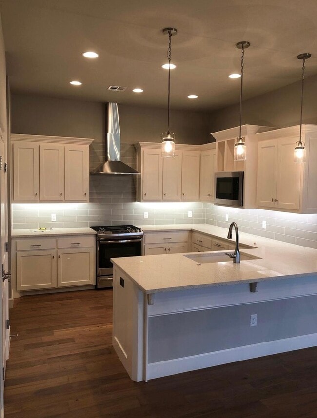 Photo - 4605 McCann Ave