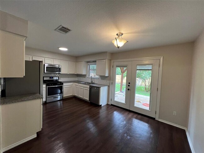 Photo - 4713 Castleman Dr