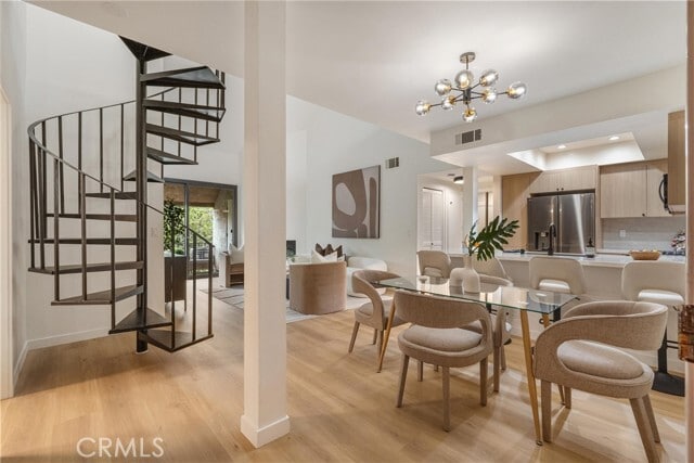 Building Photo - 8675 Falmouth Ave Unit 321