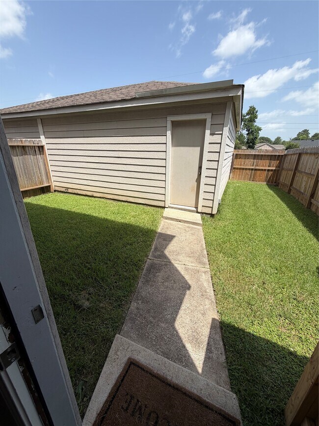 Photo - 2123 Rustling Trees Way