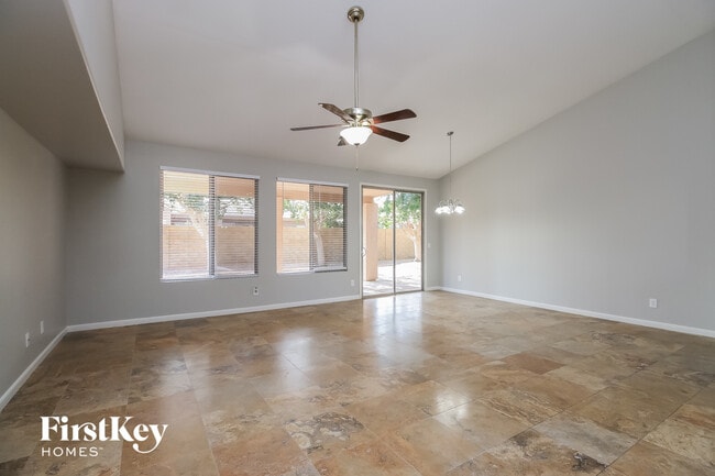 Photo - 2907 E Millbrae Ln