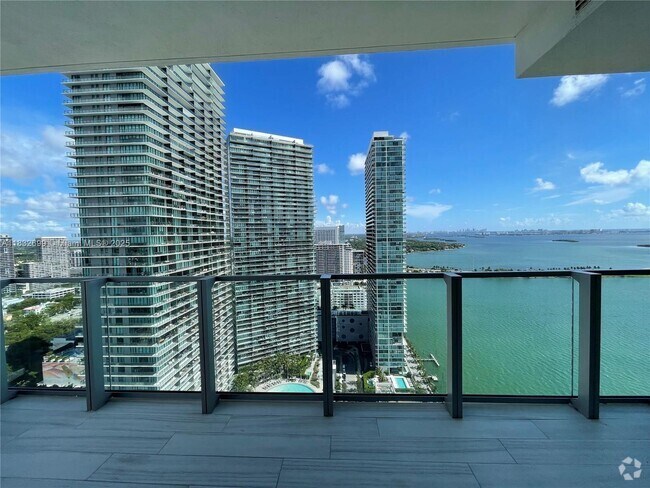 Building Photo - 2900 NE 7th Ave Unit 3201 Rental