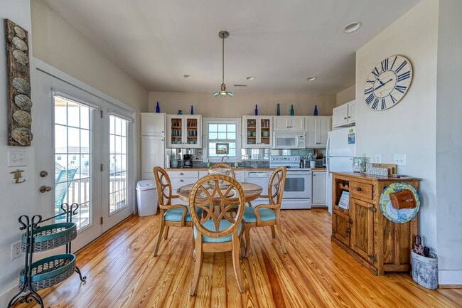 Photo - OFF-SEASON FURNISHED RENTAL AVAILABLE JAN and FEB '26