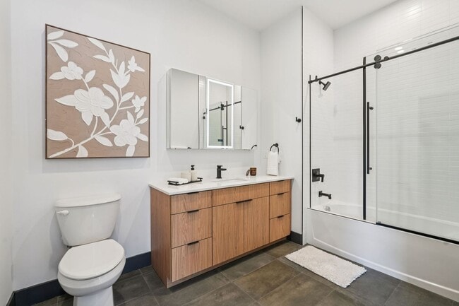 Photo - Lexington on Broadway