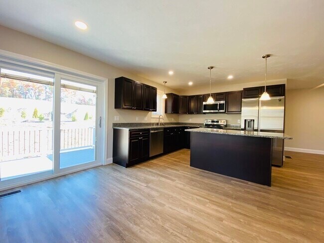 Photo - 6 Glacier Path