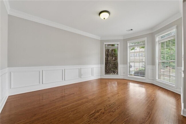 Photo - 3080 Whitfield Ave