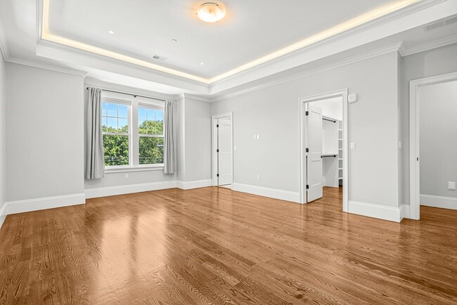 Photo - 846 Main St Unit 4