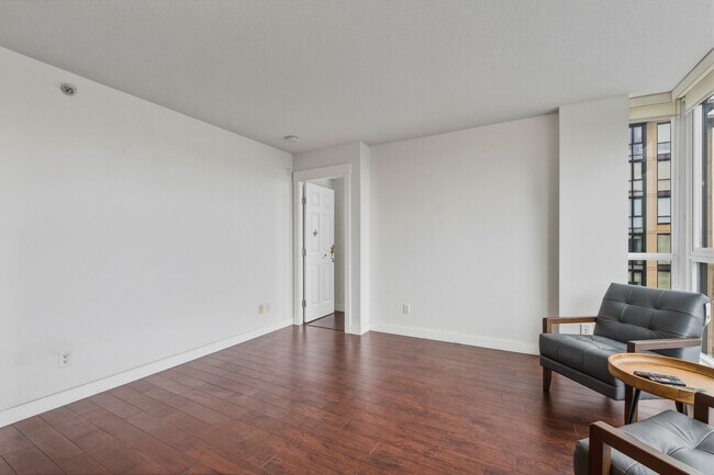 Photo - 10777-10777 University Dr