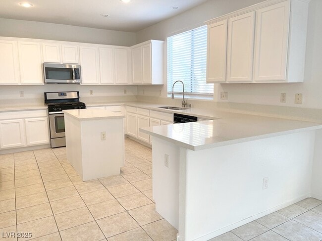 Photo - 4638 San Vito St