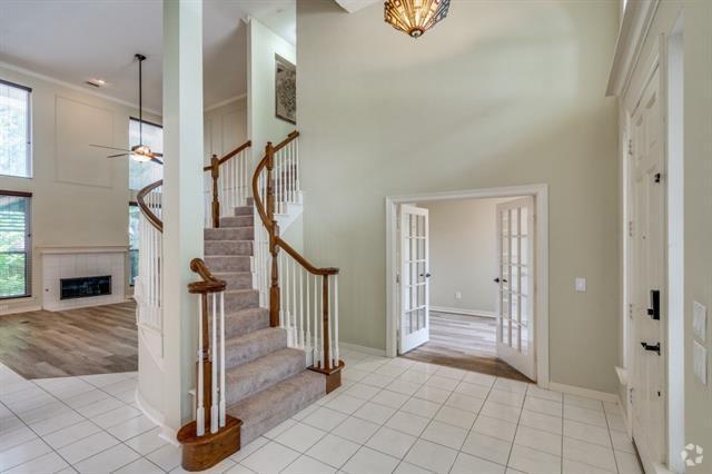 Building Photo - 2212 Grinelle Dr Rental