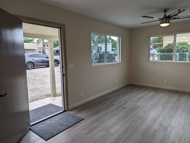 Photo - 3 bedroom/ 2 bath Newly Remodeled Home in ...