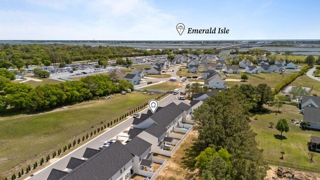 Building Photo - 172 Coastline Cir