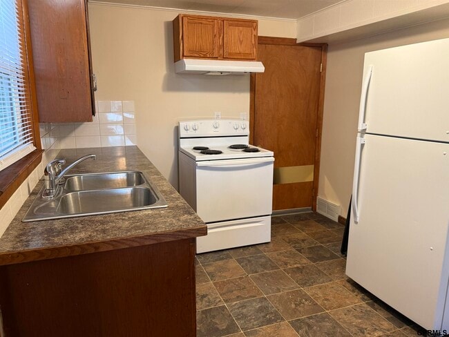 Photo - 908 Harrington Ave