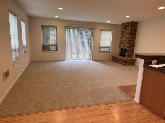 Photo - Spacious town home in small community. Spacious and bright! Available now!
