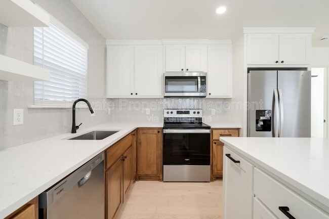 Photo - 1614 NW 17th St Unit 8