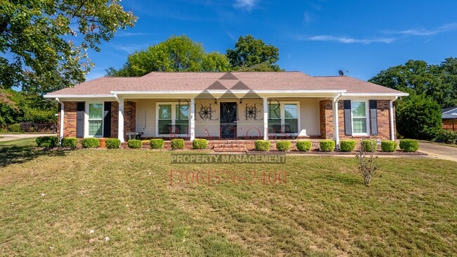 Building Photo - 2335 Nottingham Dr