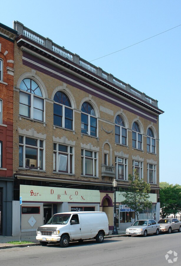 Photo - The Bleecker