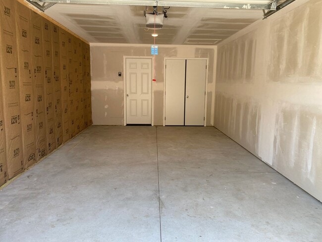 Photo - 3 Bedroom 2 bath Duple with Garage - Close...