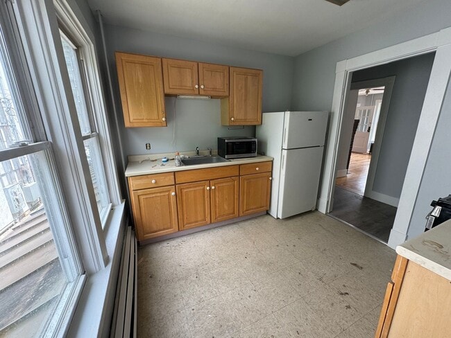 Building Photo - 90 Main St Unit 90 Main 2A Rental