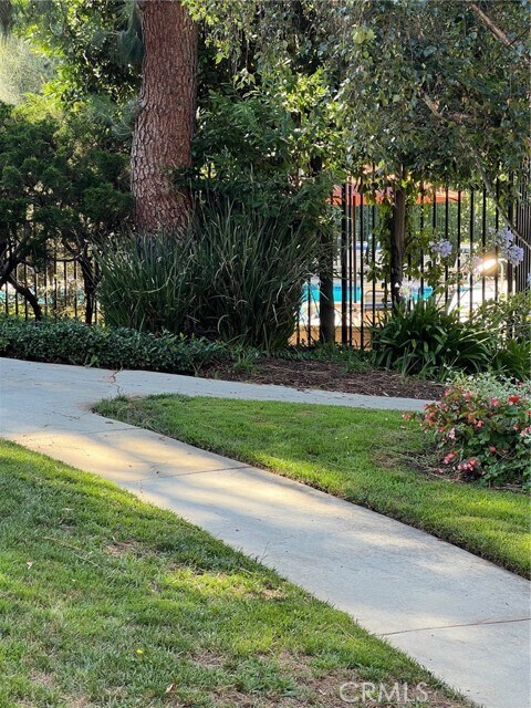 Photo - 1435 Westmont Dr
