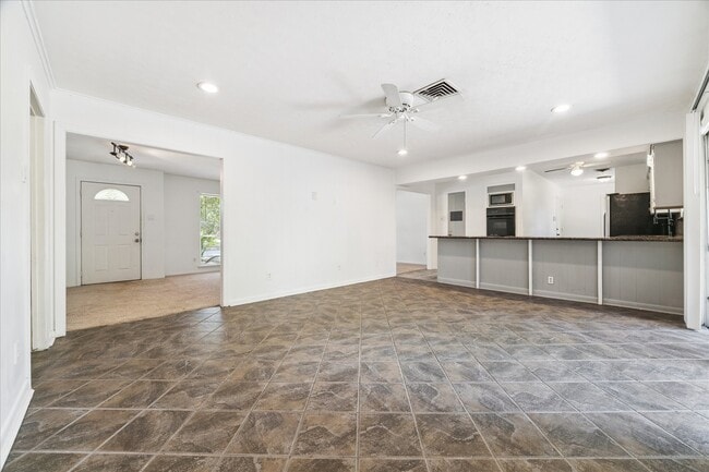 Photo - 5422 Spellman Rd