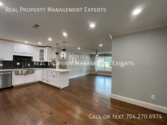 Photo - 2243 Shamrock Dr