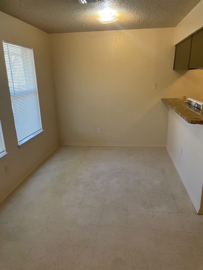 Photo - 3536 S Littlejohn Ave Unit B