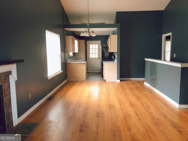 Photo - 1042 Kennesborough Rd NW