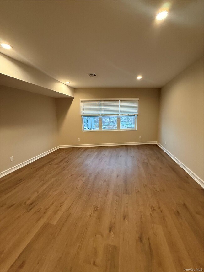 Photo - 122 Greenwich Ave Unit 401