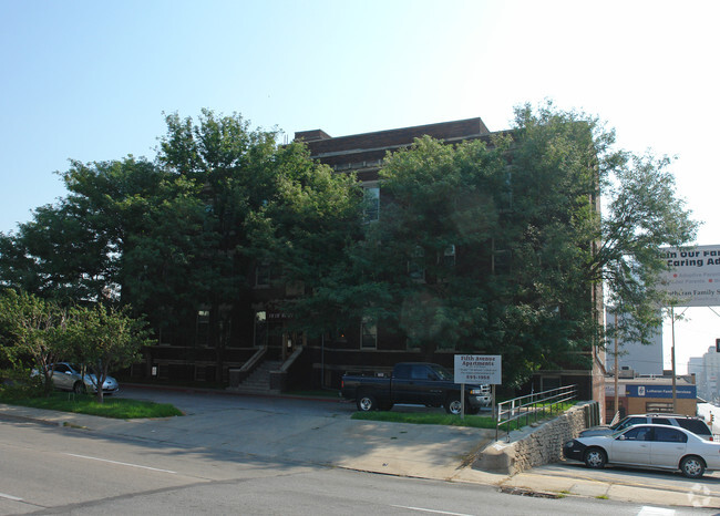 Fifth Avenue Apartments - Fifth Avenue Apartments
