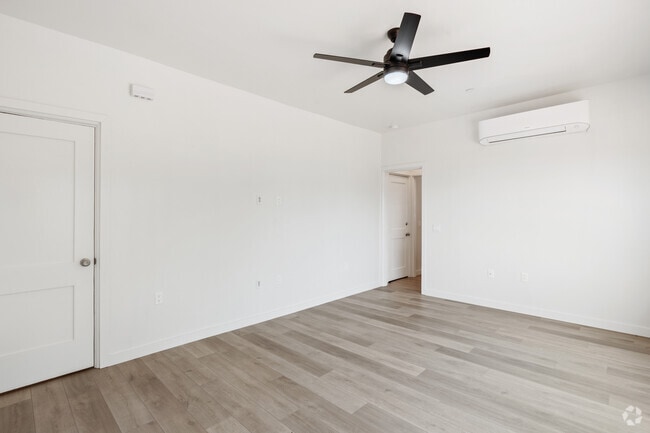 Living Room - Studio - 500SF - Villa De Buenavista Apartments