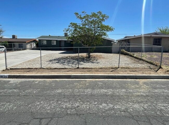 Building Photo - 14433 Mojave Ln Rental