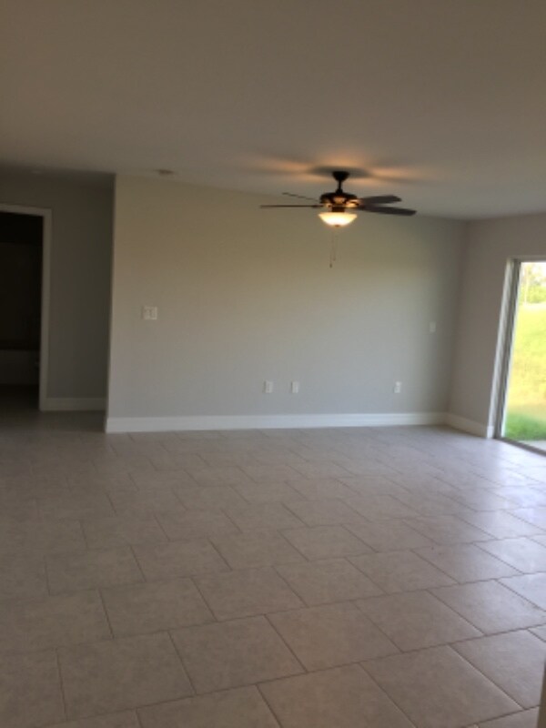 Photo - 5011 Benton St