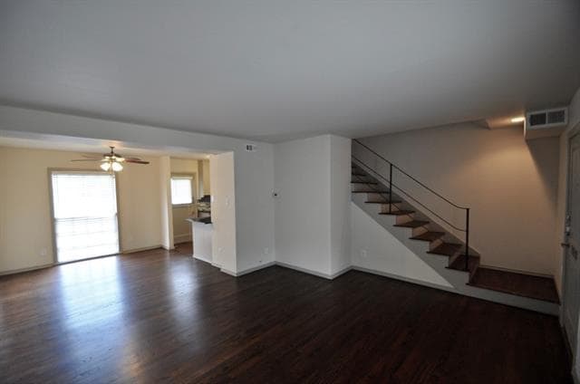 Building Photo - 6015 Reiger Ave Unit 6023