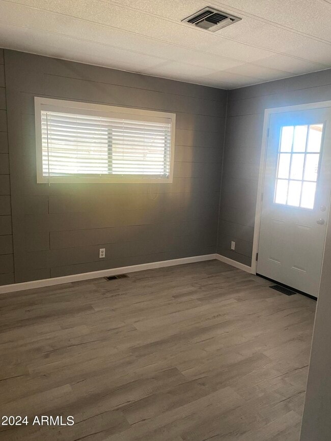 Photo - 120 N Val Vista Dr