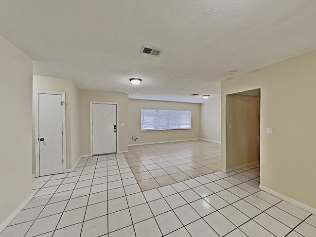 Photo - 6433 NW 21st Ct