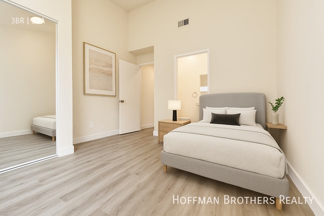 Photo - 6941 Hazeltine Ave Unidad 3