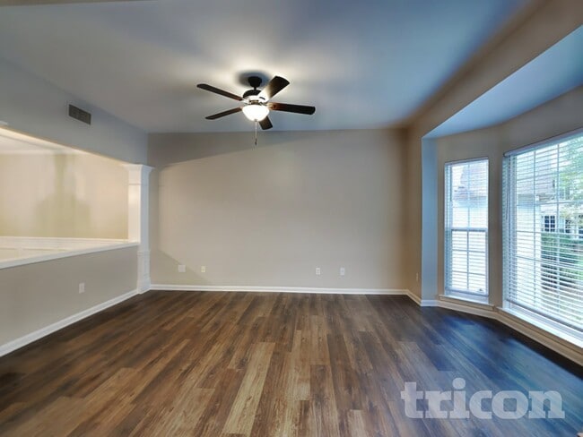 Photo - 1549 Rumstone Ln