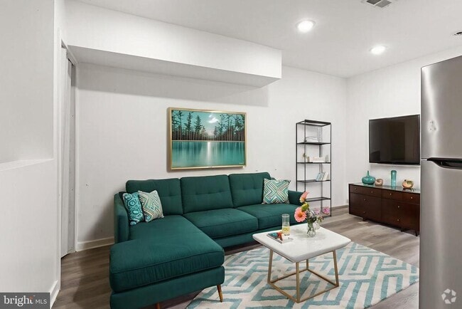 Building Photo - 2550 Kensington Ave Unit 3 Rental