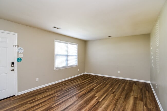 Photo - 6216 Bonnybrook Ln