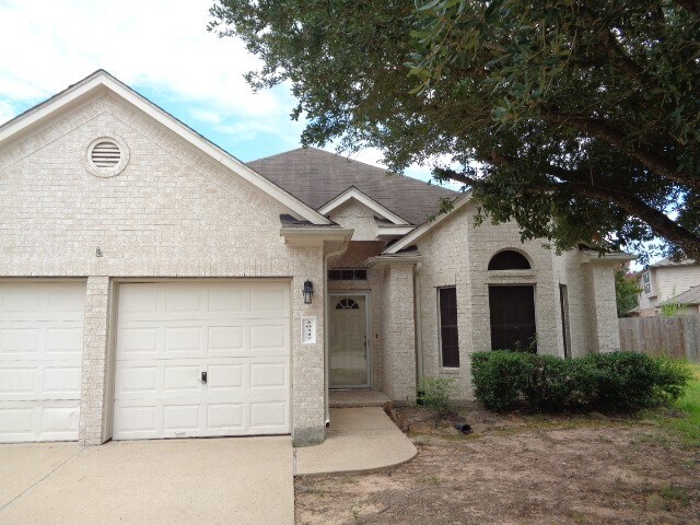 Building Photo - 20347 Yosemite Falls Dr