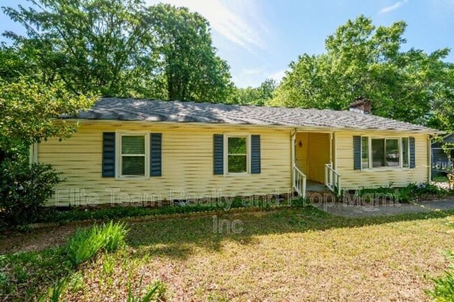 Building Photo - 21014 Pine Ridge Dr