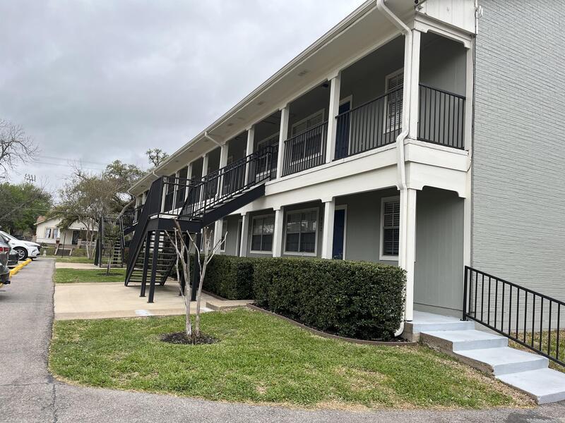 Photo - 910 N Park St